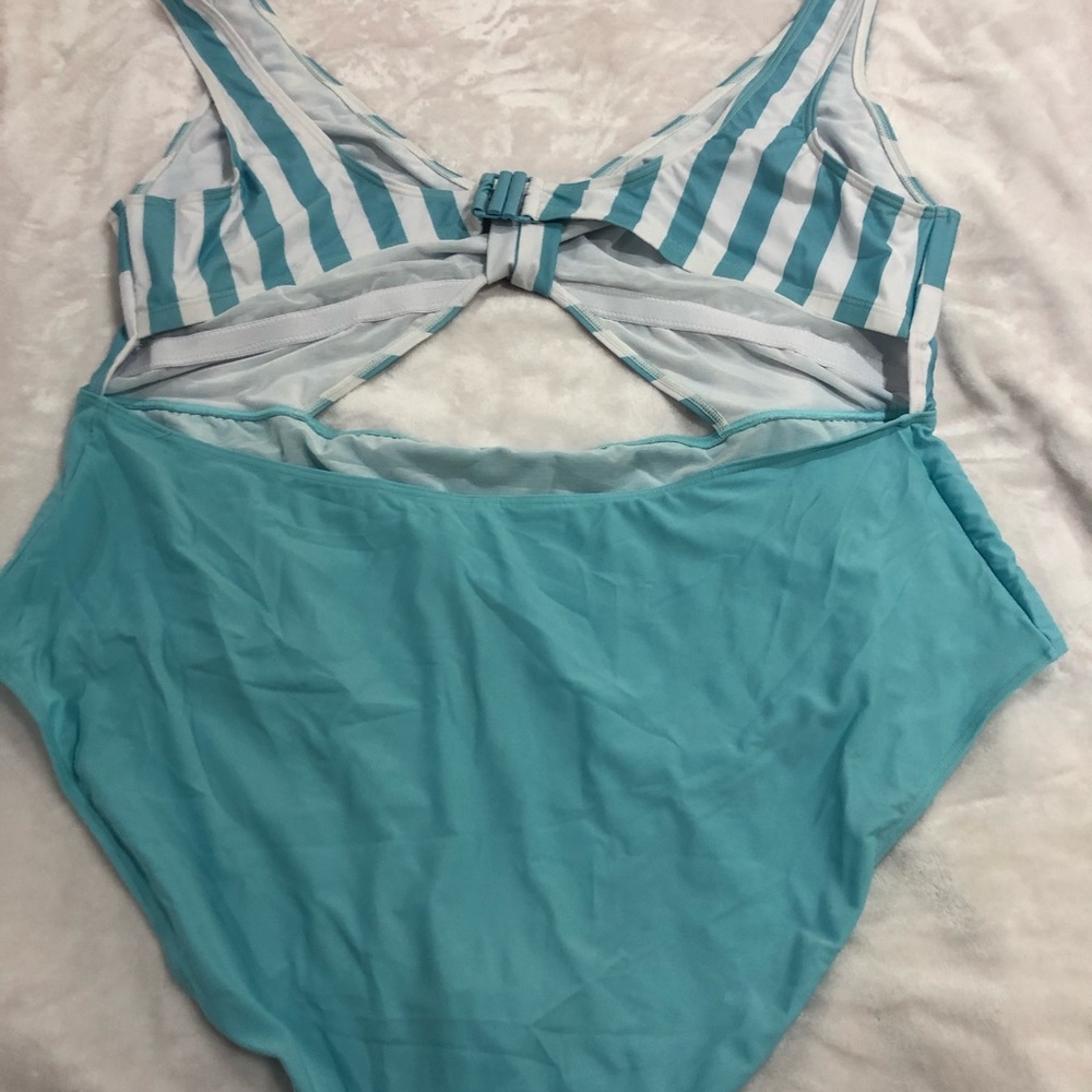 1 piece swimsuit